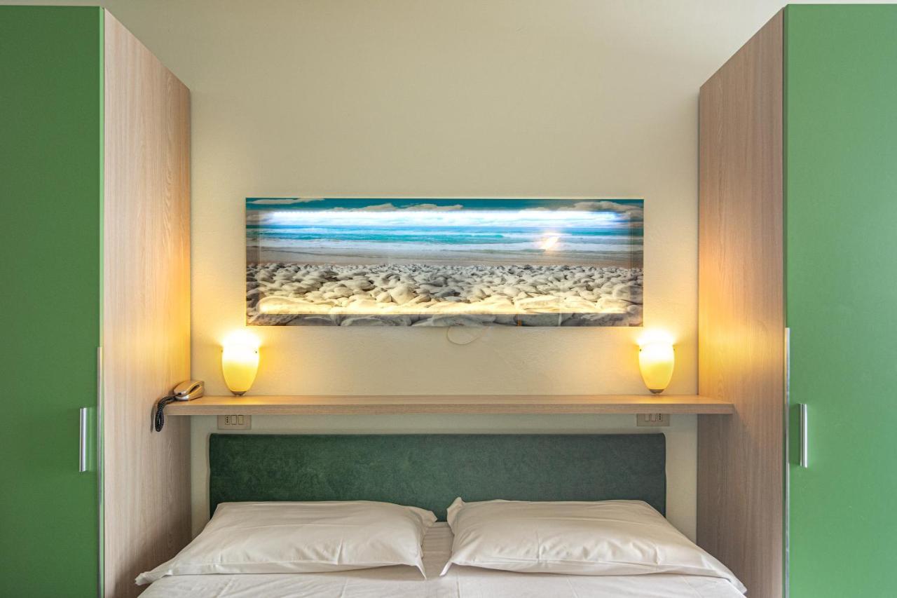 Hotel Mariani Lido di Camaiore Exterior photo