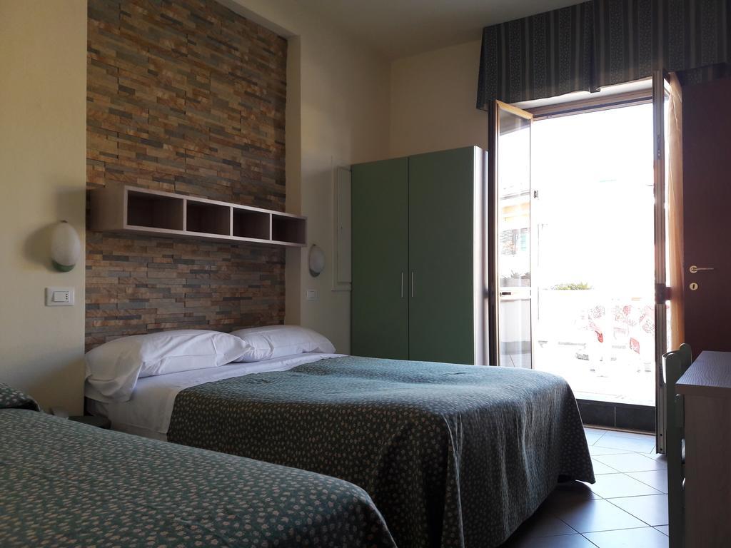 Hotel Mariani Lido di Camaiore Exterior photo