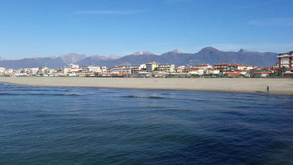 Hotel Mariani Lido di Camaiore Exterior photo