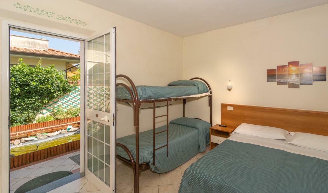 Hotel Mariani Lido di Camaiore Exterior photo